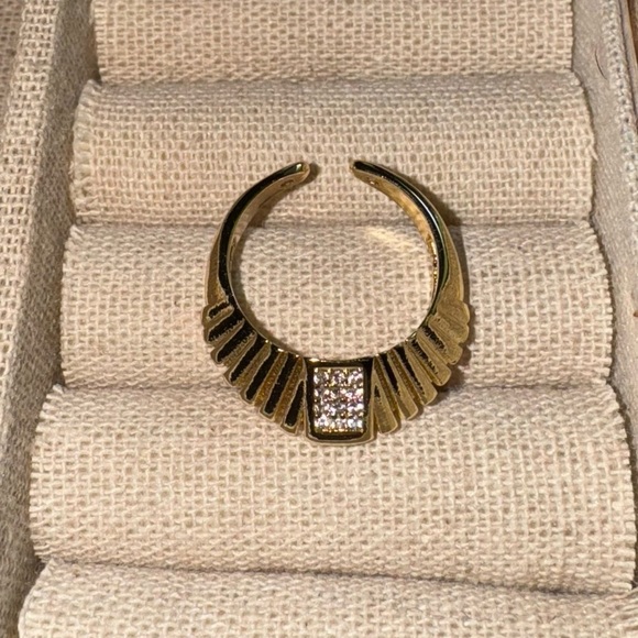 NWOT PrettyBird Adjustable Gold Ring - Picture 7 of 9
